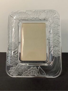 Crystal Clear Signatures Floral Glass Picture Frame , made in Japan 🇯🇵